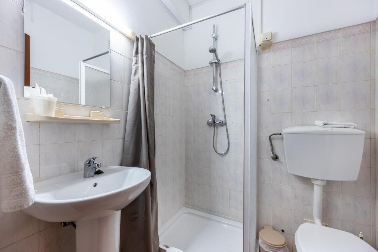 Hotel Residencial Salema Kültér fotó