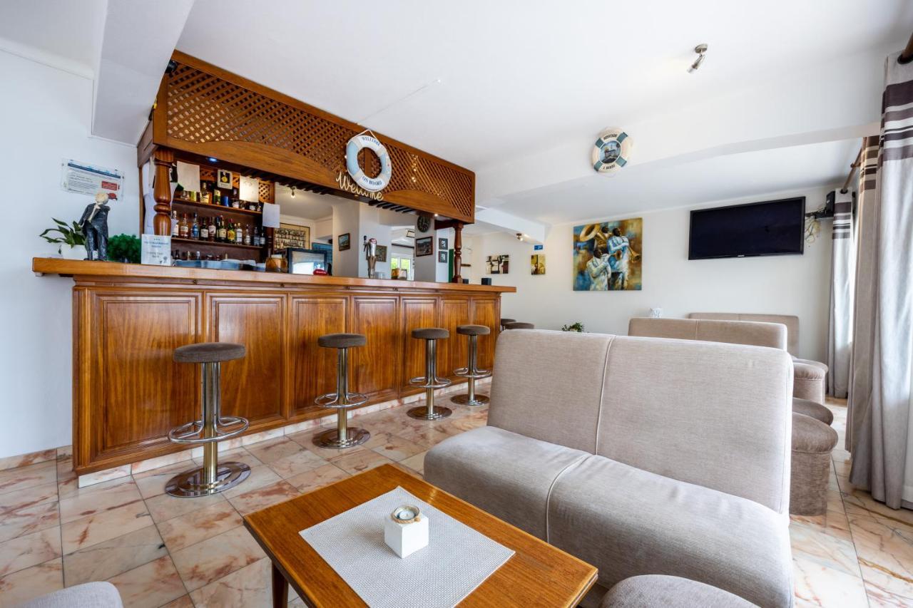 Hotel Residencial Salema Kültér fotó