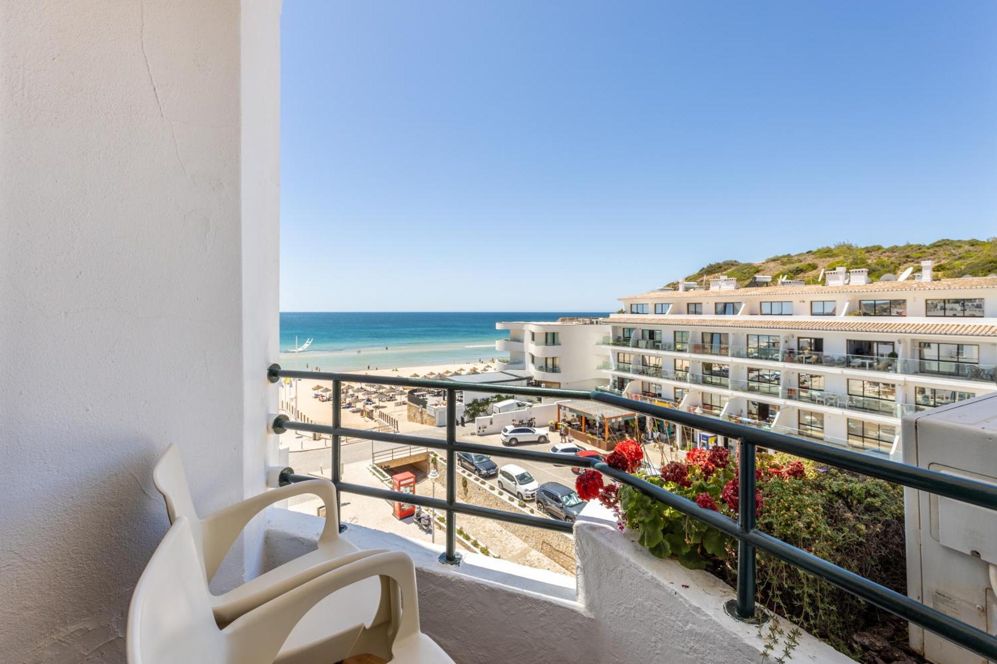 Hotel Residencial Salema Kültér fotó