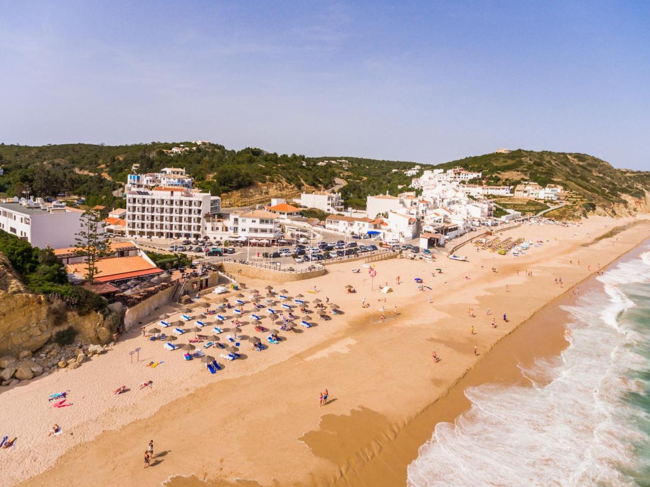 Hotel Residencial Salema Kültér fotó